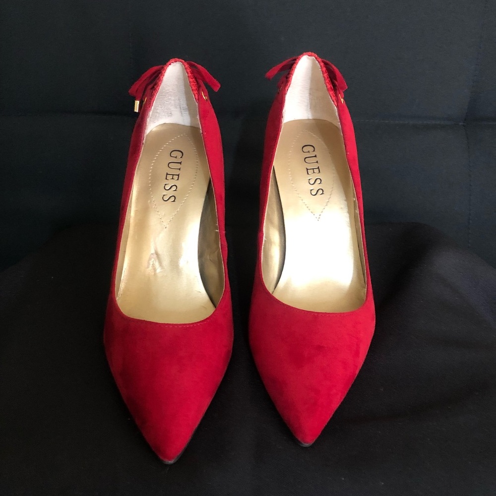 Red Guess pump - Picture 4 of 4